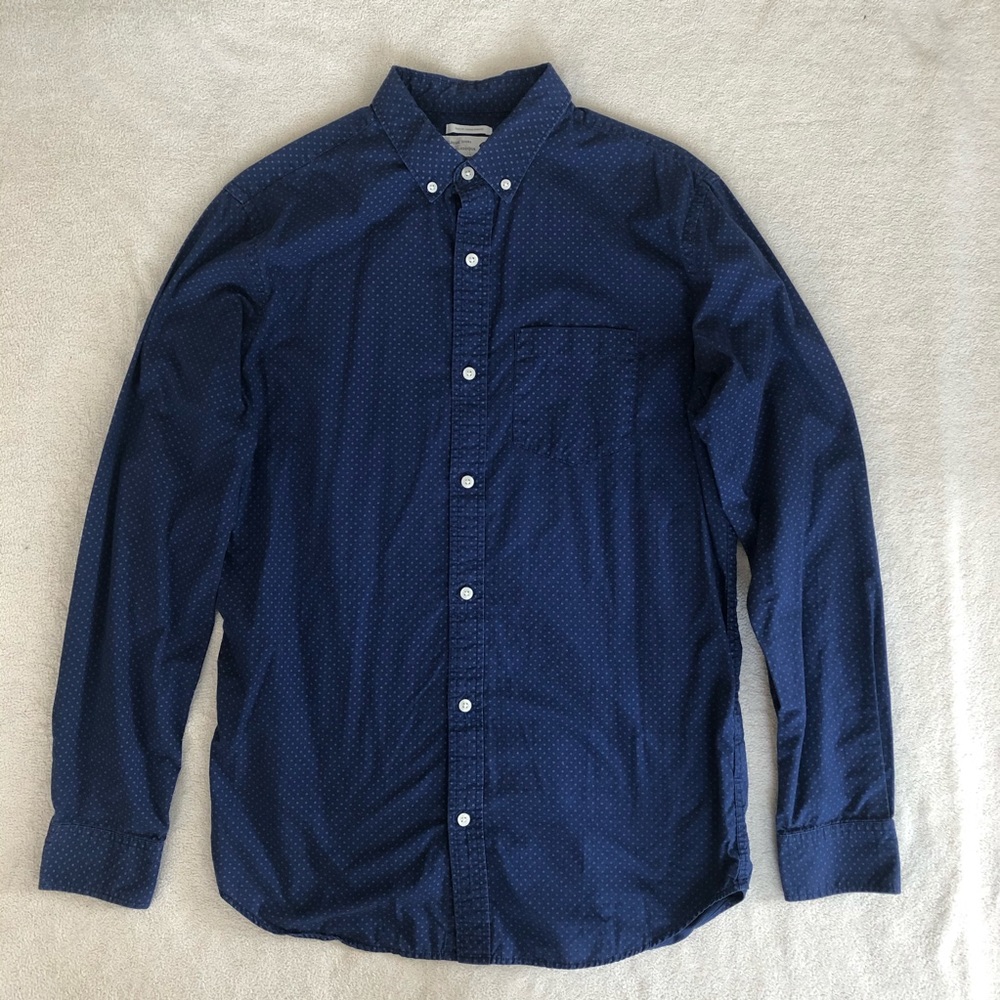 Men’s Old Navy Button Down Shirt - Medium Tall